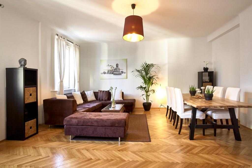 OPERASTREET CITY CENTER Apartment Bangkok in Wina Bagian luar foto